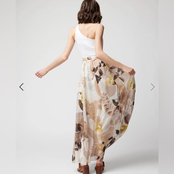 Tiered Maxi Skirt - Picture 4 of 10